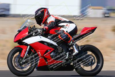 media/Oct-09-2022-SoCal Trackdays (Sun) [[95640aeeb6]]/Turn 3 (930am)/
